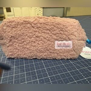 BEAUT cosmetic/makeup bag. BRAND NEW!!